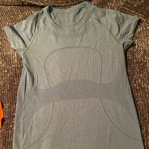 Lululemon swiftly tech short sleeve 2.0
